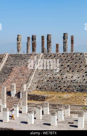 Mexiko, Hidalgo, Tula de Allende, Toltec archäologische Stätte, Säulen die Mats auf der Pyramide von Quetzalcoatl oder der Morning Star Stockfoto