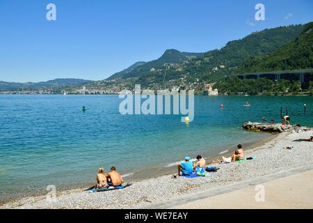 Suisse, Kanton Waadt, Genfer See, Speicherkraftwerke Veytaux, südlich von Montreux, Promenade am Genfer See, das Schloss Chillon, Montreux im Hintergrund Stockfoto