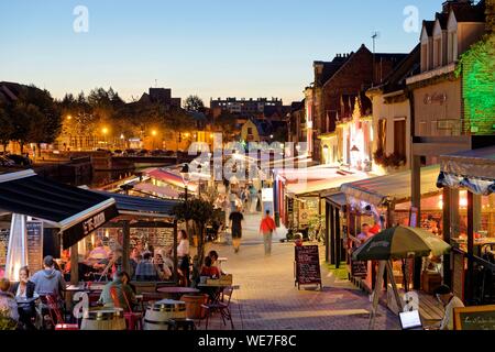 Frankreich, Picardie, Amiens, Saint-Leu, Quai Belu am Ufer des Flusses Somme Stockfoto