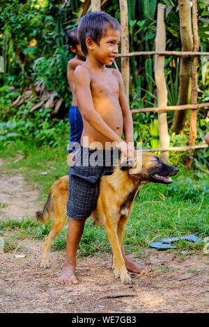 Kambodscha, Kompong Thom Provinz Kompong Thom oder Kampong Thom, Kinder Stockfoto