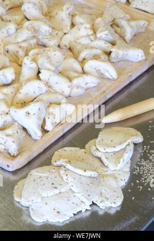 Frankreich, Tarn, Carmaux, keksfabrik Deymier (1921 gegründet), der Herstellung von Keksen gebrüht (duftenden Teig mit Anis und in Wasser gekocht und dann im Ofen) Stockfoto