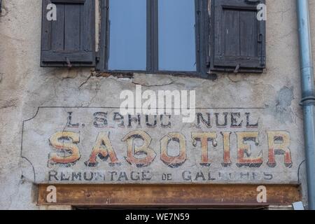 Frankreich, Haute Loire, Saint-Germain-en-Velay, alten Schuh shop Stockfoto