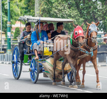 Pferdekutsche, (Andong), Yogyakarta, Java, Indonesien, c 2014 Stockfoto