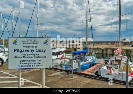 LOSSIEMOUTH Küste von Moray in Schottland die BRANDERBURGH HAFEN ODER MARINA UND PITGAVENY QUAY Stockfoto