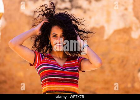 Marokko, Rabat, Welterbe der UNESCO, Nekropolis von Chellah, Portrait von Khadija aus südlichen Marokko Stockfoto