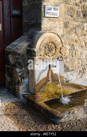 Frankreich, Dordogne, Beynac et Cazenac, Brunnen Stockfoto