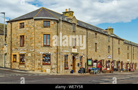 LOSSIEMOUTH Küste von Moray in Schottland die BRANDERBURGH HAFEN PITGAVENY KAI GESCHÄFTEN UND CAFE Stockfoto