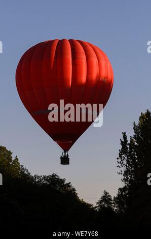 Frankreich, Dordogne, Heißluftballon fliegen Stockfoto