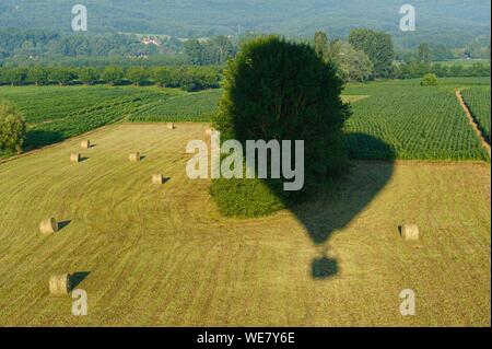 Frankreich, Dordogne, Heißluftballon fliegen Stockfoto