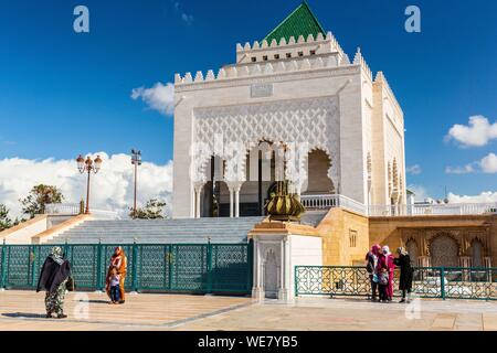Marokko, Rabat, als Weltkulturerbe von der UNESCO, Esplanade der Yacoub el Mansour Moschee, das Mausoleum von Mohammed V Stockfoto
