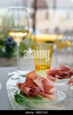 Italien, Emilia Romagna, Polesine Zibello in der Nähe von Parma, Antica Corte Pallavicina, culatello, traditionellen Schinken von Parma Stockfoto