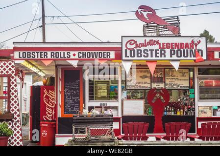 Usa, Maine, Mt. Desert Island, Southwest Harbor, Charlotte's Lobster Pound, traditionelle seasfood Restaurant Stockfoto