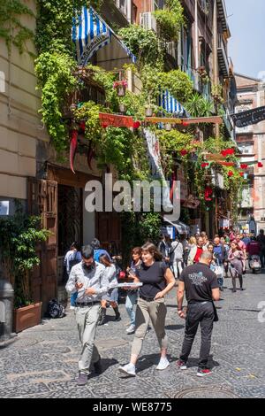 Italien, Kampanien, Neapel, historischen Zentrum als Weltkulturerbe von der UNESCO, Via dei Tribunali, Pizzeria Sorbillo Stockfoto