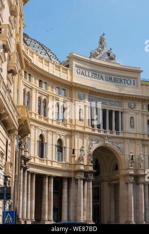 Italien, Kampanien, Neapel, historischen Zentrum als Weltkulturerbe von der UNESCO, die Galleria Umberto I, Via San Carlo Stockfoto