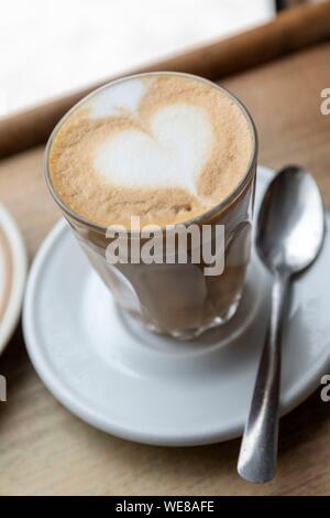Kanada, in der Provinz Quebec, Montreal, Villeray Nachbarschaft, Ferlucci Kaffee, latte Tasse Kaffee Stockfoto