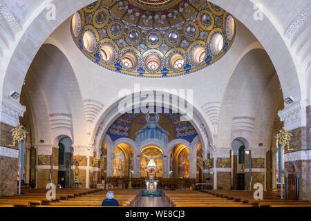 Hautes-Pyrenäen, Lourdes, Frankreich, Sanctuary of Our Lady of Lourdes, Rosenkranzbasilika Stockfoto