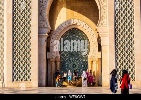 Marokko, Casablanca, Brunnen auf dem Vorplatz der Moschee Hassan II Stockfoto