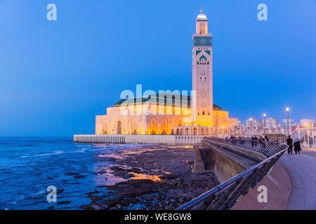 Marokko, Casablanca, den Vorplatz der Moschee Hassan II Stockfoto