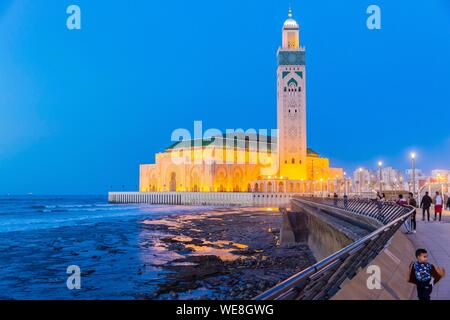 Marokko, Casablanca, den Vorplatz der Moschee Hassan II Stockfoto