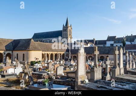 Frankreich, Yvelines (78), Montfort-l'Amaury, Friedhof, Stockfoto