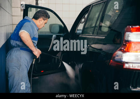 Auto waschen in Beirut station Stockfoto