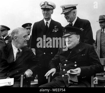 Winston Churchill an Bord der HMS Prince of Wales zu Besuch in Neufundland für Treffen mit Präsident Roosevelt. August 1941. Stockfoto