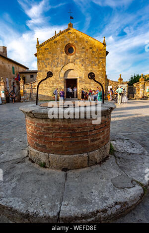 Romanisch-gotische Kirche Santa Maria Assunta. Montespertoli, Toskana Stockfoto