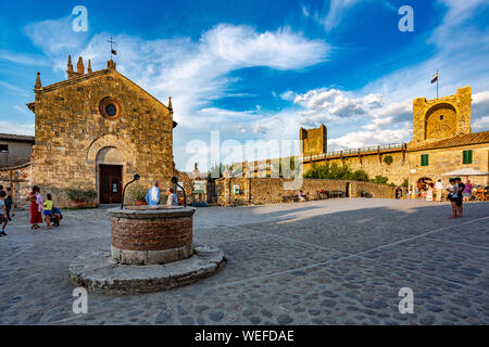 Romanisch-gotische Kirche Santa Maria Assunta. Montespertoli, Toskana Stockfoto