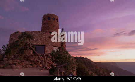 Sonnenuntergang Licht auf den primative Backsteinbau östlich des South Rim des Grand Canyon National Park Stockfoto