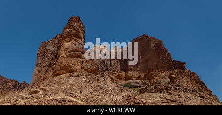 Ein Panorama Bild von der Lawrence Feder in den Rocky Mountains von Wadi Rum. Stockfoto