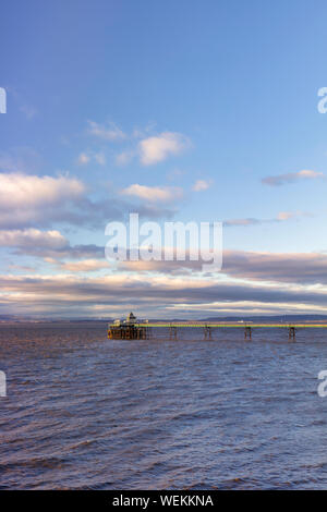 Die Victorian Pier in Clevedon - von Sir John Betjeman als die schönste Pier in England beschrieben. Stockfoto