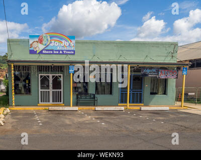 Geschäft in Waimea Town am 7. März in Kauai, Hawaii 2017. Dieses historische Hafenstadt finden Sie in der Nähe, in dem Britischen Entdecker James Cook Tanne. Stockfoto