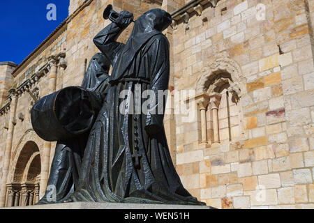 Zamora, Spanien, 9,2013; Denkmal für die nazarener in der Kirche von San Juan Stockfoto