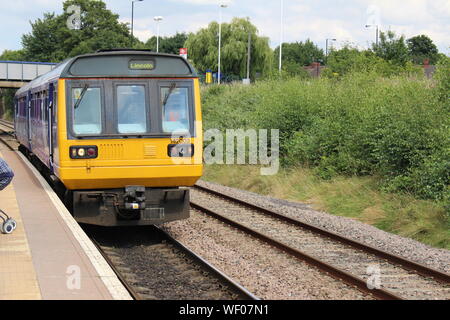 Northern Rail Pacer DMU 142 003 bei Kirk Sandall Bahnhof, South Yorkshire Stockfoto