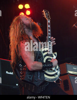 28. Juli: Zakk Wylde von Black Label Society führt beim Ozzfest 2002 Lakewood Amphitheatre in Atlanta, Georgia am 28. Juli 2002. Quelle: Chris McKay/MediaPunch Stockfoto