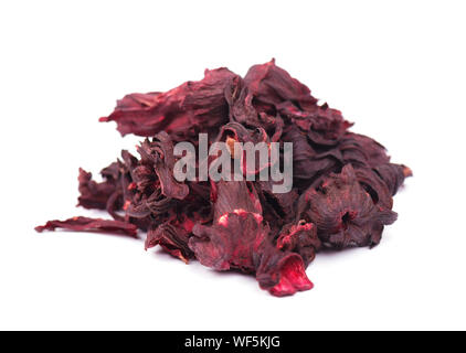 Getrocknete Hibiskusblüten. Hibiskus Tee close-up, auf weißem Hintergrund Stockfoto