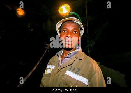 Johannesburg, Südafrika - 11. August 2008: U-Platin Palladium Bergbau und Maschinen Stockfoto