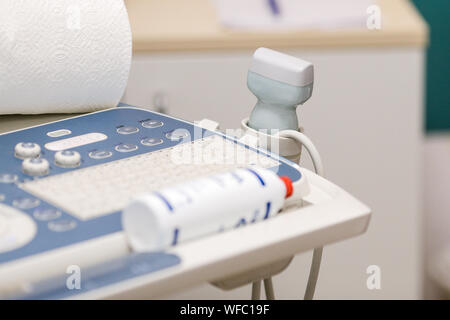 Details eines modernen Ultraschallgerät in einem medic Büro Stockfoto