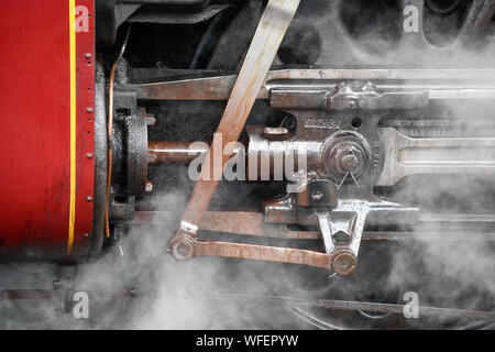 K 190 Rot Dampflok in der viktorianischen Ära Geelong Bahnhof Melbourne Victoria Australien Kolben, Getriebe und Lenkrad Stockfoto