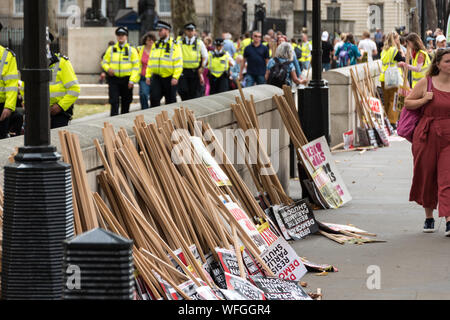 Anti Boris Johnson Demonstration vor Downing Street Nr. 10, 31. Aug 2019, London, Großbritannien Stockfoto