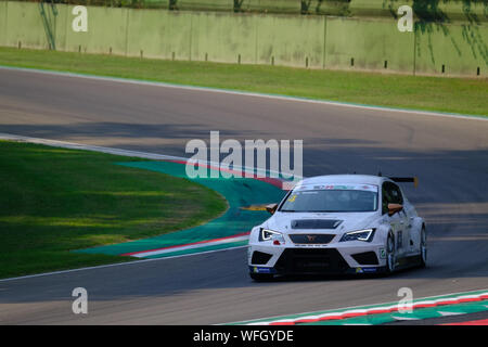 SALVATORE TAVANO (SCUDERA DEL GIRASOLE CUPRA TCR SEQ #4) während der Tcr Italien Touring Car Championship (Race 2), Imola, Italien, 01. September 2019, Motoren Grand T Stockfoto