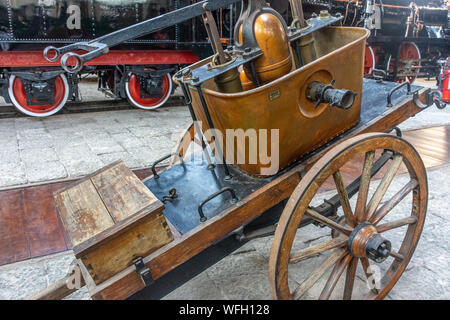 Blick auf eine kleine Eisenbahn Trolley für Service Support Stockfoto