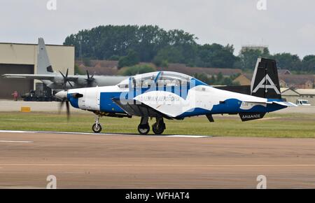 Hellenic Air Force Beechcraft T-6A Texan II Demo Team an der Royal International Air Tattoo 2019 Stockfoto