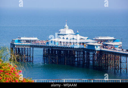 Die Victorian Pier Komplexe in der Irischen See in den Norden von Wales Seaside Holiday Resort von Llandudno Stockfoto