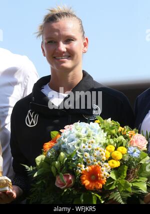 Kassel, Deutschland. 31 Aug, 2019. firo: 2019/2020 31.08.2019 Fußball, Frauen, Damen. Em-Qualifikation, Nationalmannschaft Deutschland - Montenegro Alexandra Popp Tribut 100 Landerspiel | Verwendung der weltweiten Kredit: dpa/Alamy leben Nachrichten Stockfoto