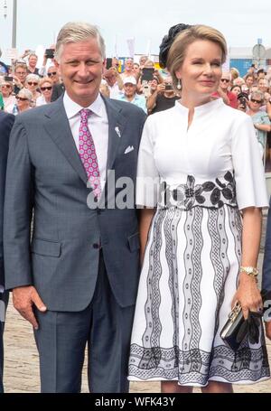 Terneuzen, Niederlande. 31 Aug, 2019. King Filip und Königin Mathilde von Belgien kommen an der Scheldetheater in Terneuzen, am 31. August 2019, der zur Teilnahme an der Feier der Anfang der 75 Jahre der Freiheit in den Niederlanden, besonderes Augenmerk auch auf die Befreiung der Südlichen Niederlande und der Kampf der ScheldeCredit: Albert Ph-van der Werf/Niederlande/Point de Vue |/dpa/Alamy Leben Nachrichten bezahlt wird Stockfoto