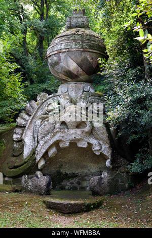 Skulptur im 16. Jahrhundert Monster Park von Bomarzo Stockfoto