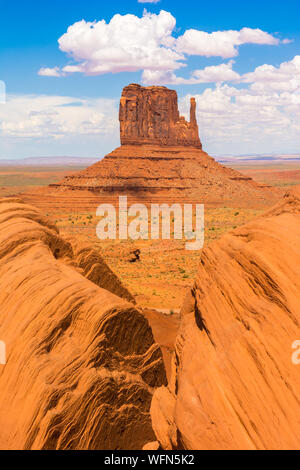 Monument Valley an der Grenze zwischen Arizona und Utah, USA Stockfoto