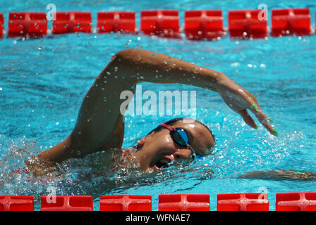 Eine Schwimmerin beim Cool Swim Meeting in Meran im Juli 2019. Stockfoto