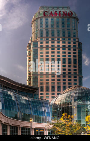 Mit Blick auf die Fälle hotel Gebäude, Niagara, Ontario, Kanada, Stockfoto